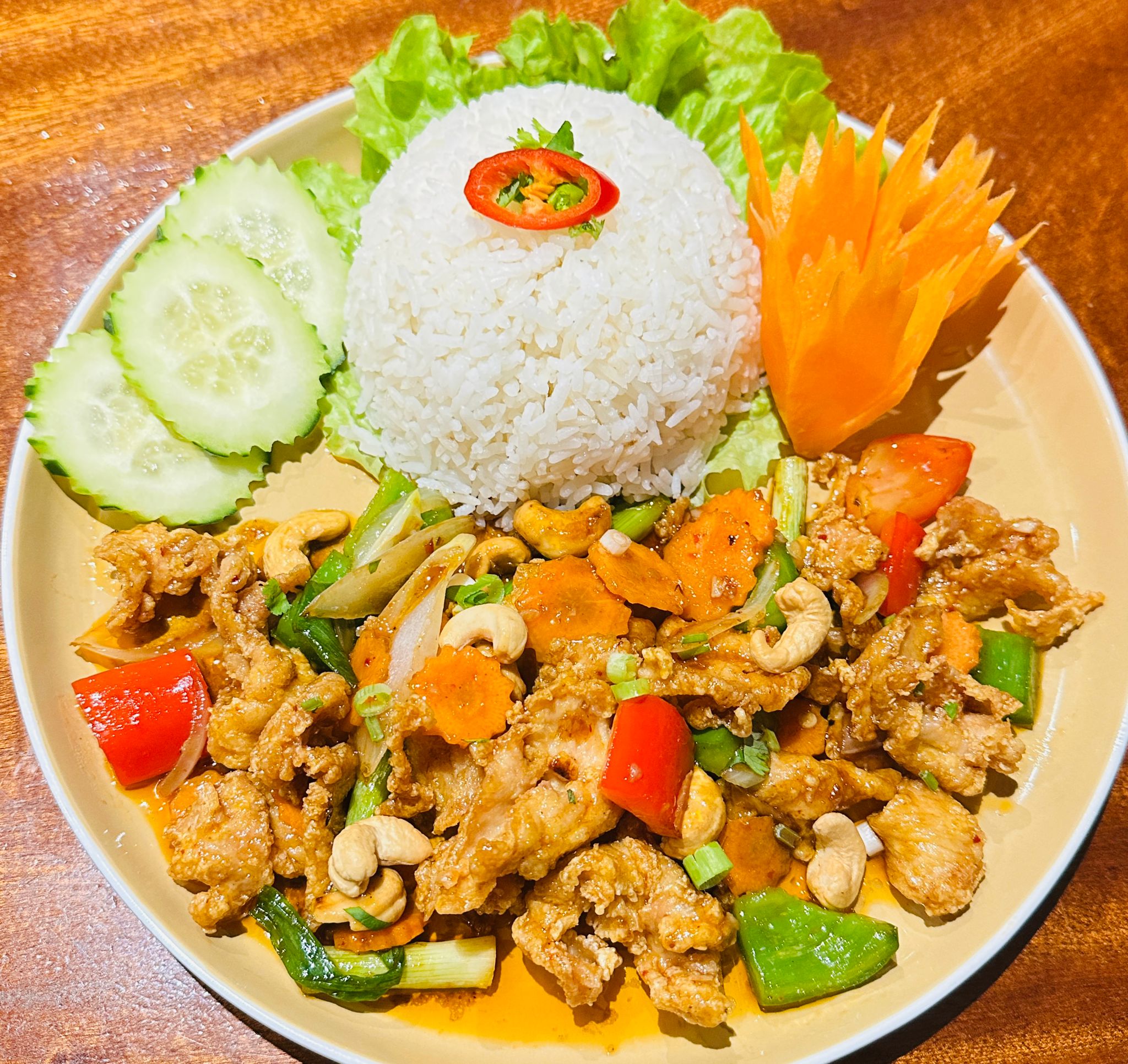 Gai Pad Med Ma Muang